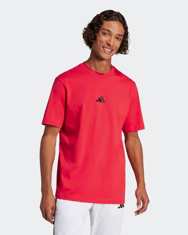 ADIDAS - T-SHIRT ROSSA DA UOMO  MEZZA MANICA ESSENTIAL SMALL LOGO - JF1095