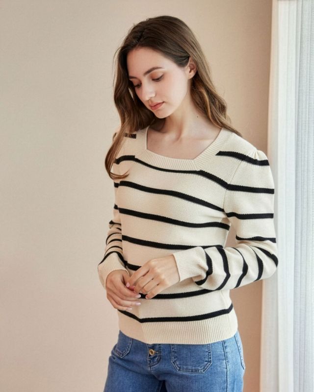 BACHATA - Maglia manica lunga beige a righe nere con scollo quadrato